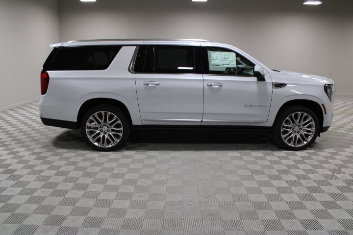 New 2026 GMC Yukon XL Denali w/ Denali Reserve Package AWD/4WD image 13