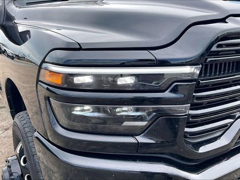 Used 2025 RAM 3500 Laramie w/ Night Edition AWD/4WD image 33