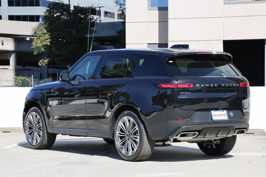 New 2027 Land Rover Range Rover Sport SE AWD/4WD image 2
