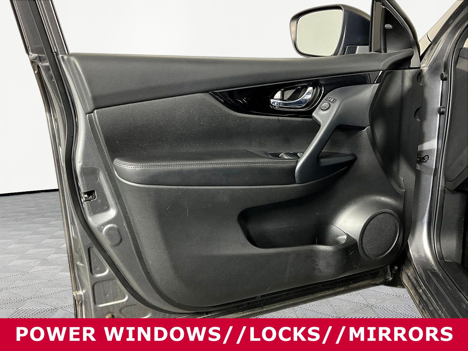 Certified 2022 Nissan Rogue Sport SV AWD/4WD image 19