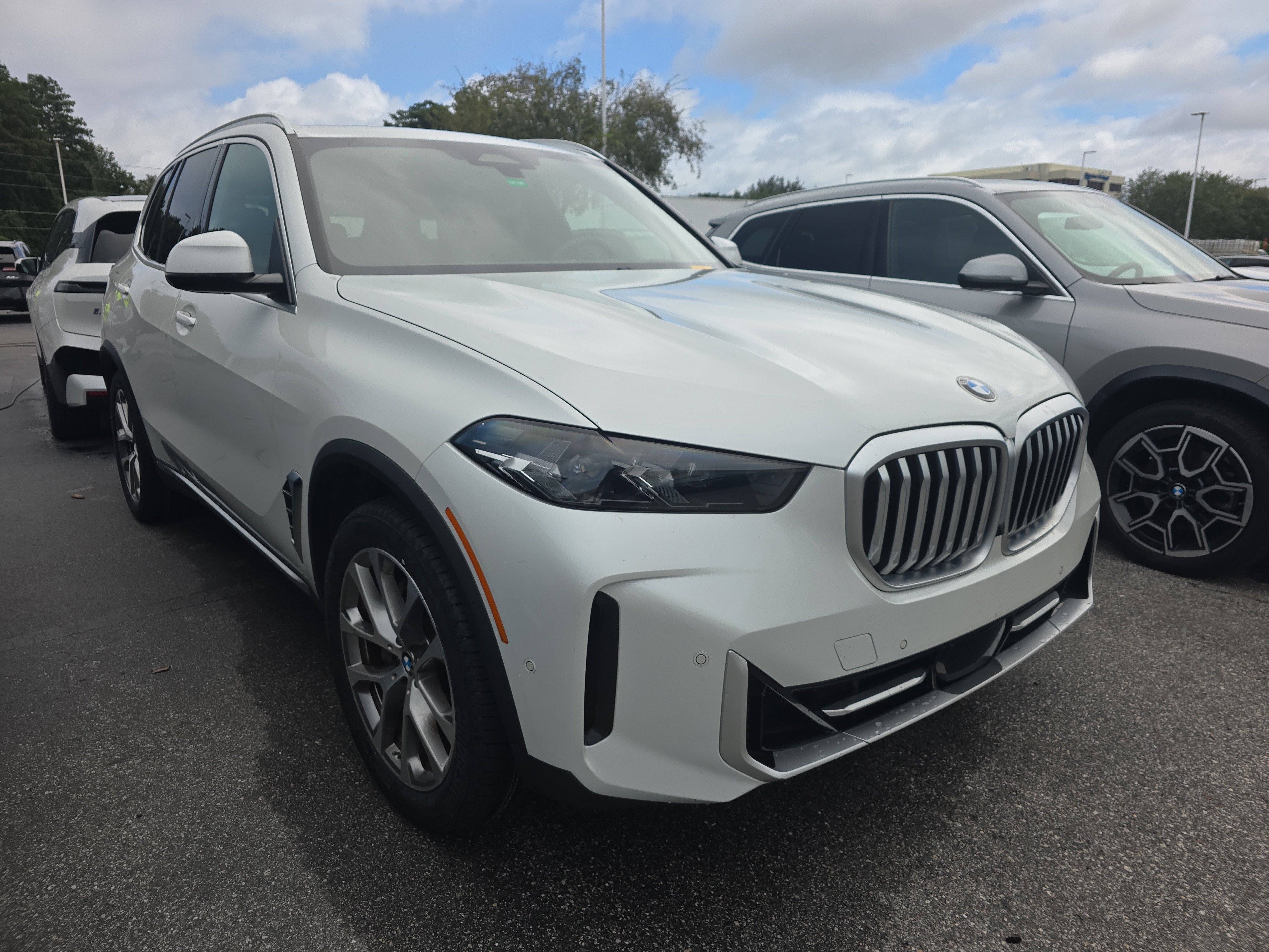 Certified 2024 BMW X5 sDrive40i w/ Parking Assistance Package RWD image 1