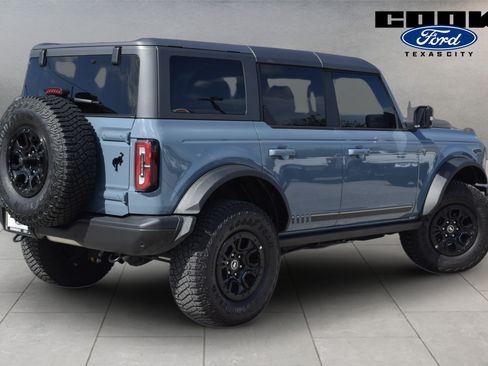 Certified 2021 Ford Bronco First Edition AWD/4WD image 4
