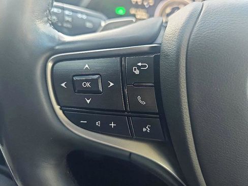 Used 2022 Lexus ES 300h w/ Premium Package image 24