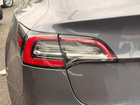 Used 2020 Tesla Model 3 Standard Range Plus RWD image 34
