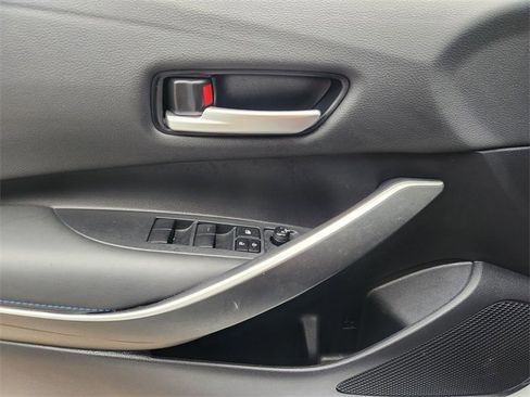 Used 2021 Toyota Corolla SE image 27