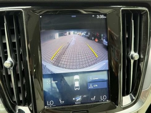 Used 2019 Volvo S60 T6 Momentum AWD/4WD image 21