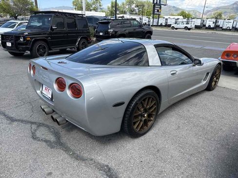 Used 2004 Chevrolet Corvette Coupe w/ Preferred Equipment Group image 5