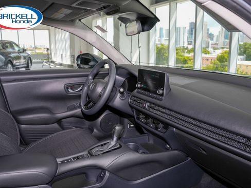 Certified 2024 Honda HR-V LX image 18