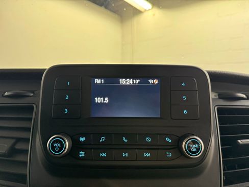 Used 2023 Ford Transit 250 Low Roof AWD w/ Exterior Upgrade Package image 18