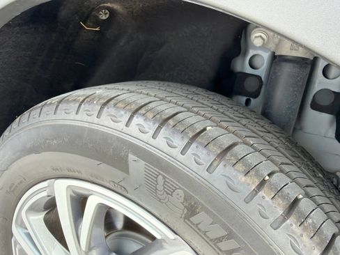Used 2025 Lincoln Corsair FWD image 34