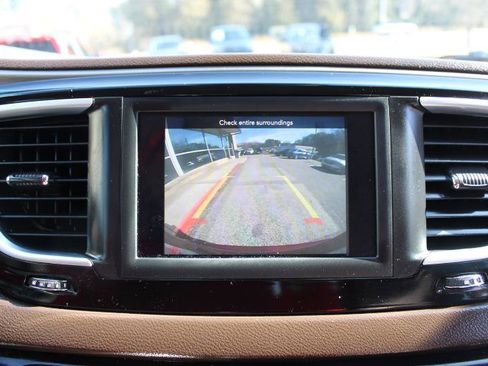 Used 2021 Chrysler Voyager LX image 25