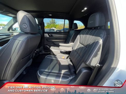 New 2026 Buick Enclave Avenir w/ Super Cruise Package image 12