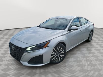 Used 2023 Nissan Altima 2.5 SV