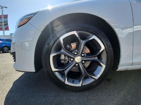 Used 2023 Chevrolet Malibu LT FWD image 31