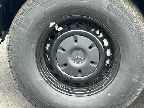 New 2025 Mercedes-Benz Sprinter 2500 image 31