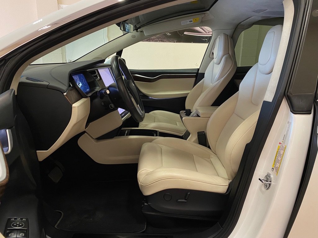 Used 2018 Tesla Model X AWD/4WD image 36