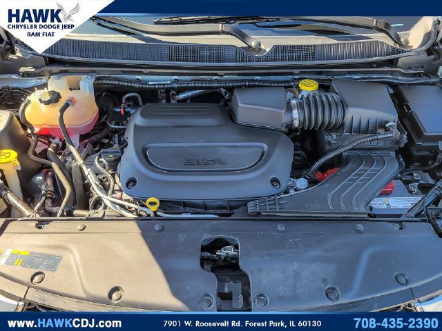 Used 2024 Chrysler Pacifica Touring-L FWD image 29