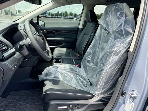 New 2026 Honda Odyssey Touring image 11