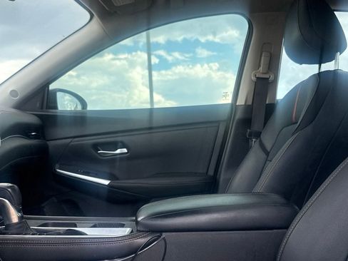 Used 2023 Nissan Sentra SR w/ SR Premium Package FWD image 40