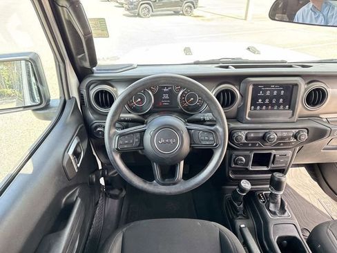 Used 2022 Jeep Wrangler Sport AWD/4WD image 14