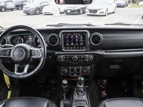 Used 2023 Jeep Wrangler Sahara w/ Cold Weather Group image 15