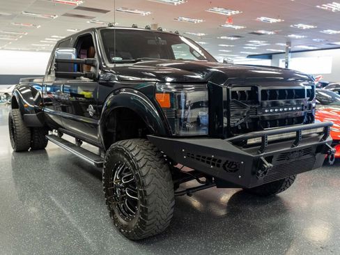 Used 2015 Ford F350 Platinum image 3