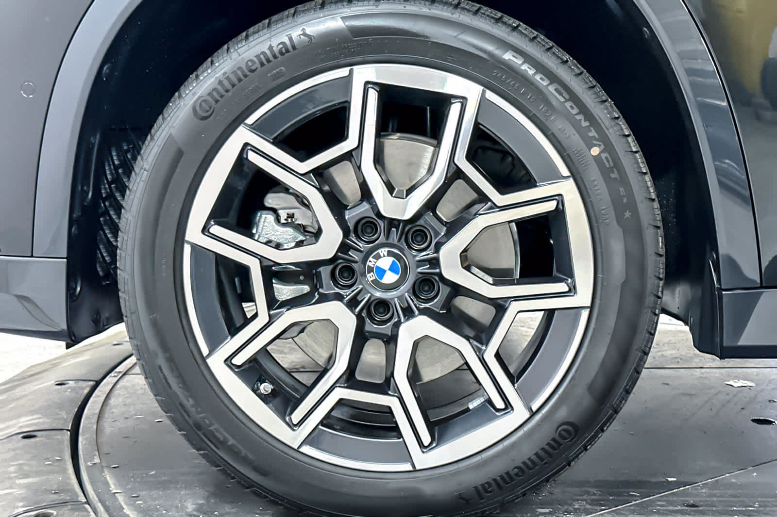 Used 2026 BMW X1 xDrive28i w/ Technology Package AWD/4WD image 25