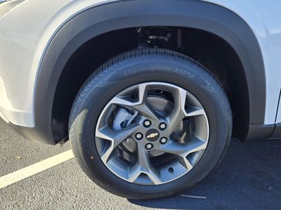 New 2026 Chevrolet Trax LT w/ Driver Confidence Package