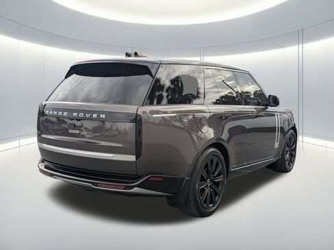 Used 2024 Land Rover Range Rover Autobiography image 6