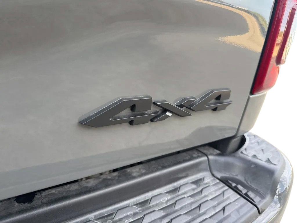 New 2026 RAM 2500 Laramie AWD/4WD image 33