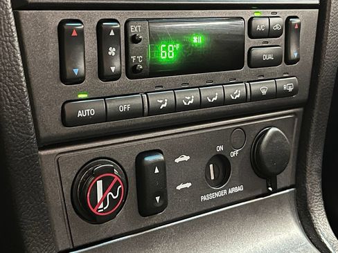 Used 2003 Ford Thunderbird RWD image 8