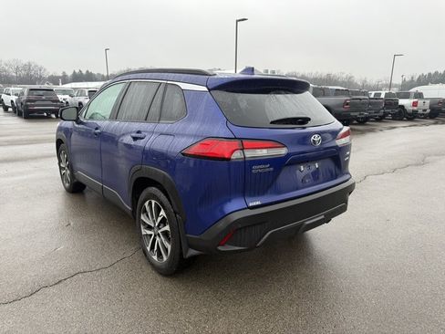 Used 2024 Toyota Corolla Cross XLE image 8