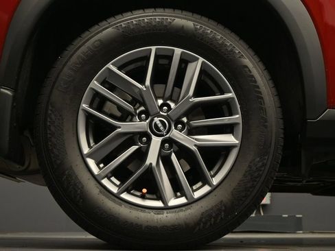 Used 2025 Nissan Rogue S FWD image 12