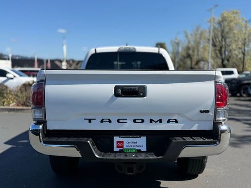 Certified 2023 Toyota Tacoma TRD Off-Road w/ Black Out Package (TMS) image 4