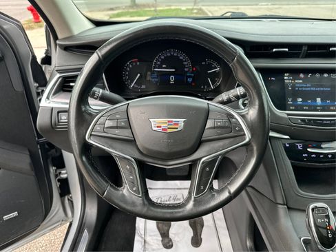 Used 2019 Cadillac XT5 Luxury image 28