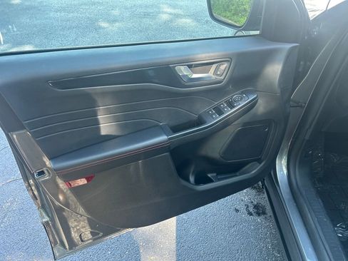 Used 2025 Ford Escape ST-Line Select image 12