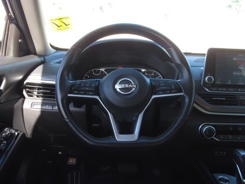 Used 2023 Nissan Altima 2.5 SR image 21