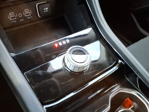 Used 2022 Jeep Grand Cherokee L Laredo w/ Luxury Tech Group I AWD/4WD image 19