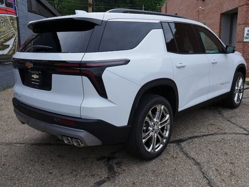 New 2027 Chevrolet Traverse LT w/ Driver Confidence Package AWD/4WD image 4