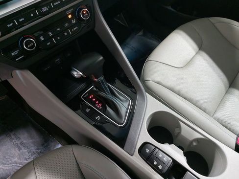 Used 2022 Kia Niro EX Premium image 25