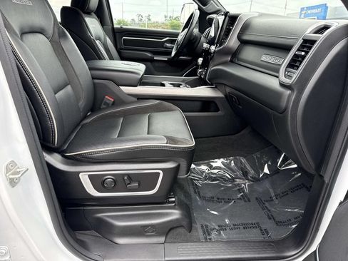 Used 2023 RAM 1500 Laramie AWD/4WD image 19