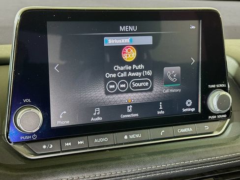 Used 2021 Nissan Rogue SV FWD image 12