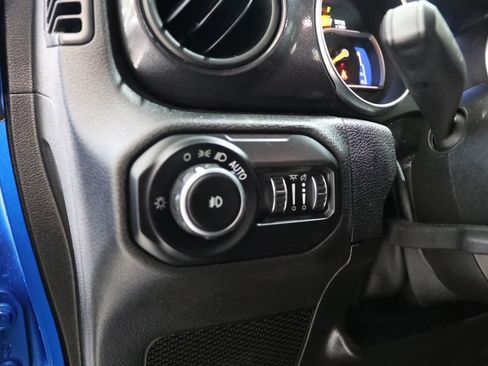 Used 2021 Jeep Wrangler Unlimited Sport AWD/4WD image 19