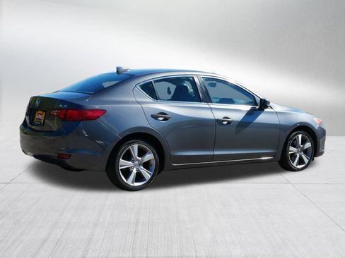 Used 2013 Acura ILX w/ Premium Package image 7