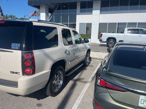 Used 2013 GMC Yukon Denali image 4