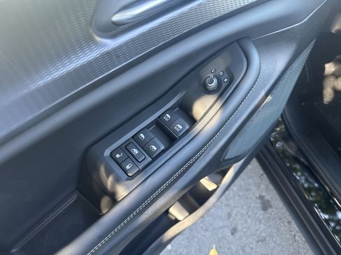 New 2025 Jeep Grand Cherokee L Altitude image 17