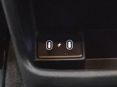 Certified 2025 Hyundai Kona SEL image 25