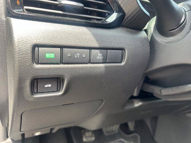 Used 2024 Nissan Sentra SV FWD image 18