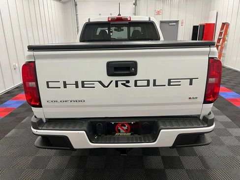 Used 2022 Chevrolet Colorado LT w/ LT Convenience Package AWD/4WD image 4