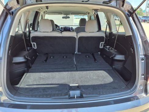 Used 2018 Honda Pilot EX image 9